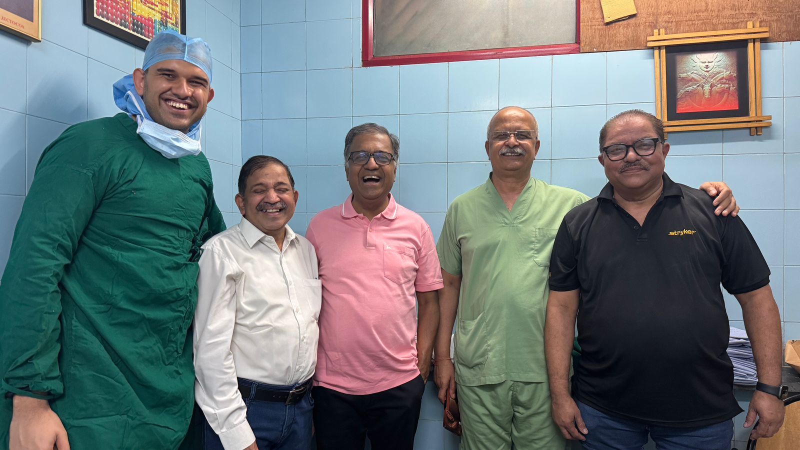Dr. Milind Patil and Dr. Rushikesh Abhyankar performing joint replacement surgery at Purva Hospital, Kolhapur